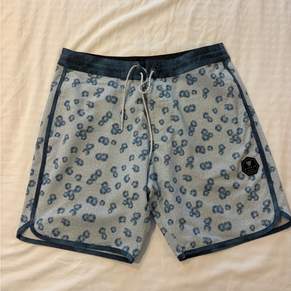 VISSLA Light Blue Patterned Shorts